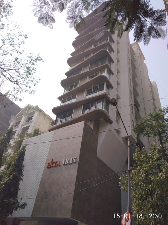 Main - Ekta Iris, Khar West